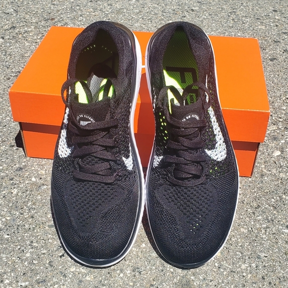 Nike Free RN Flyknit 2018 Women's Running Shoes - Picture 2 of 5